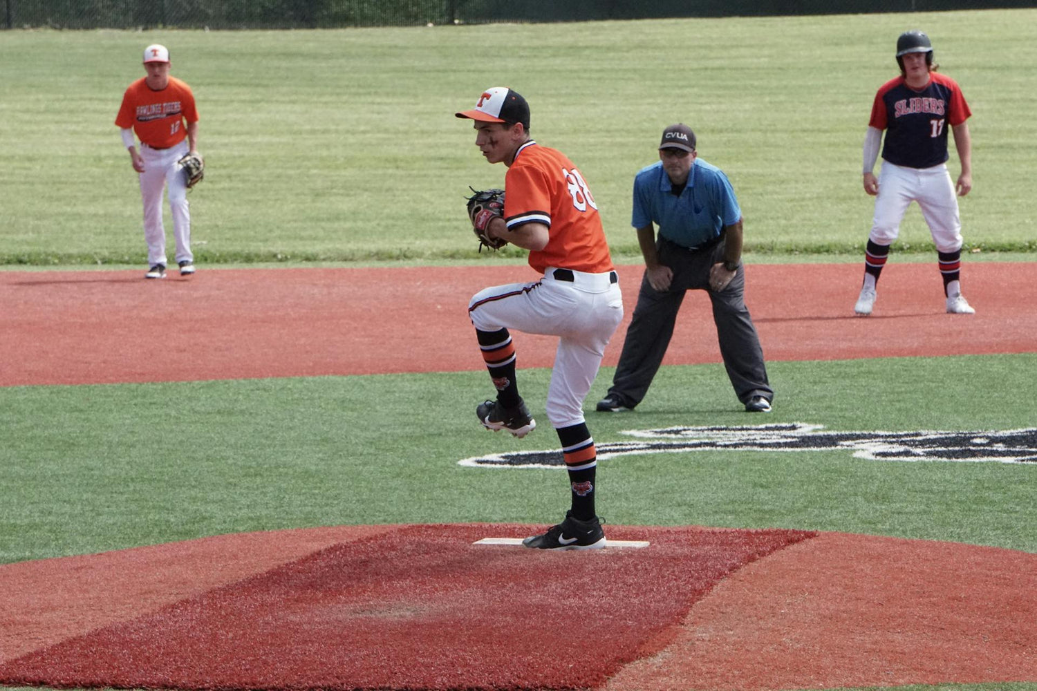 baseball pitching